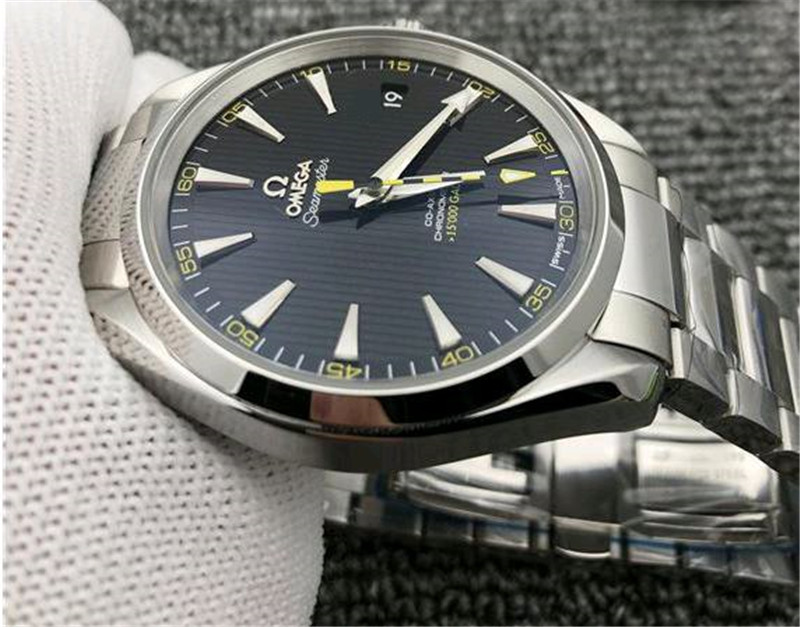 VS廠歐米茄海馬150大黃蜂細(xì)節(jié)會(huì)不會(huì)一眼假
