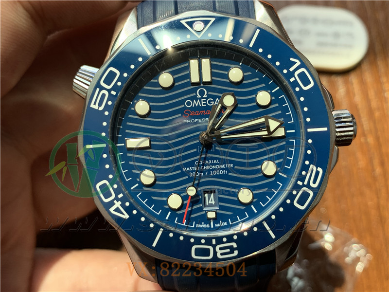 VS廠歐米茄海馬300米「藍面膠帶」產品展示
