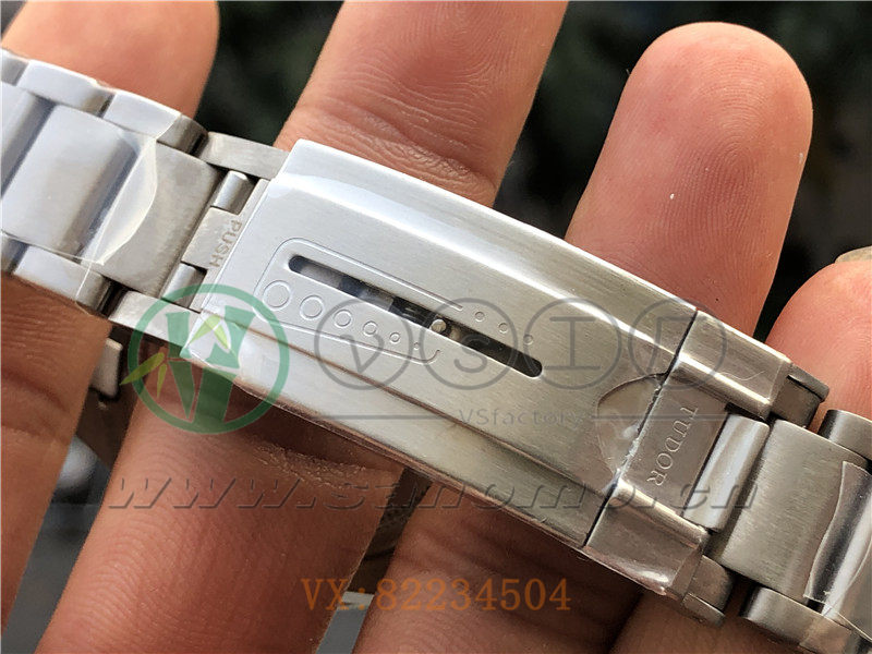 XF廠帝舵黑色戰(zhàn)斧復(fù)刻腕表V3版細(xì)節(jié)評(píng)測(cè)