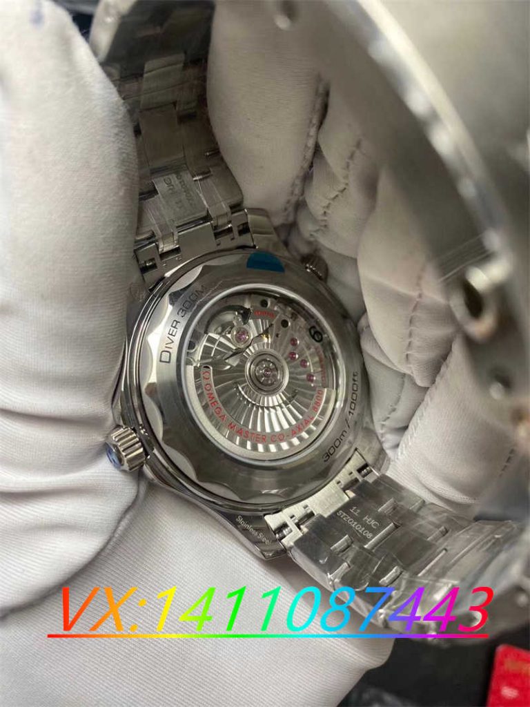 VS廠歐米茄海馬300搭配8800機芯細節(jié)揭秘