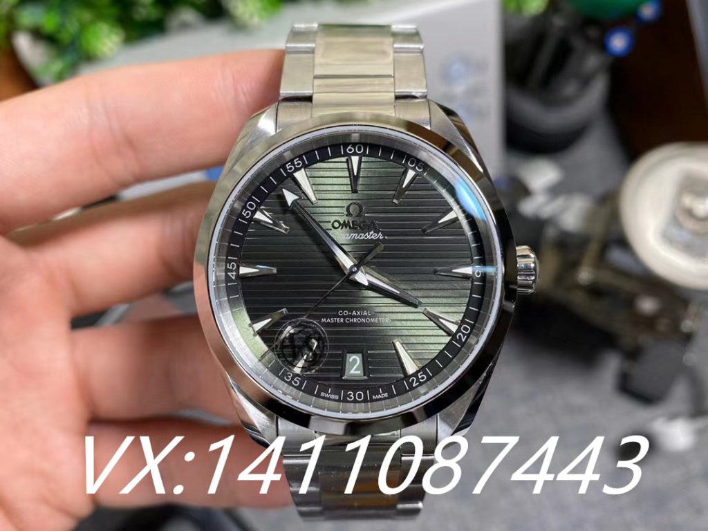 VS歐米茄海馬150搭載8900機(jī)芯還原度怎么樣？