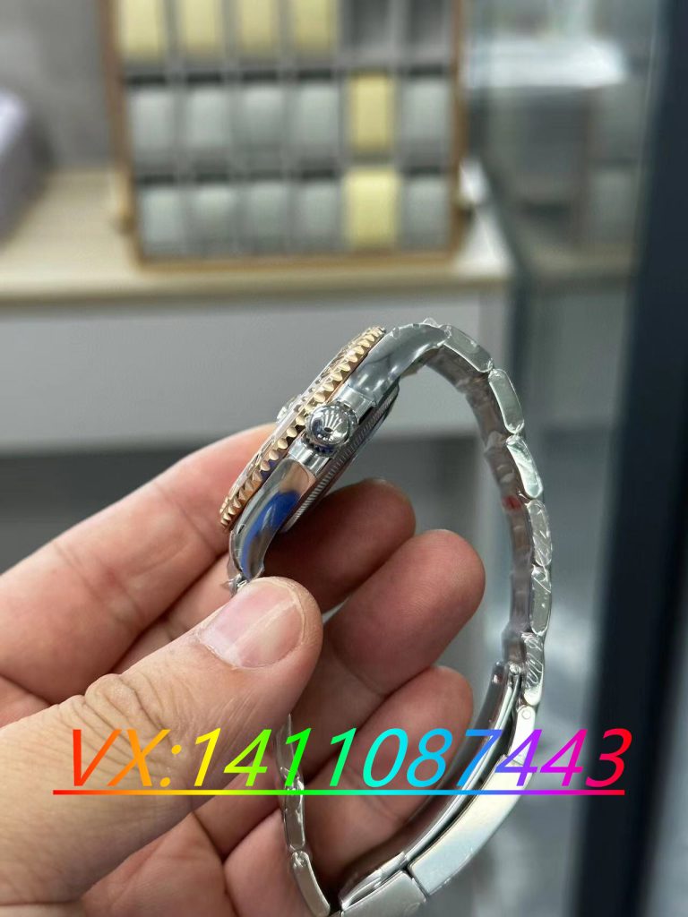 VS廠間金游艇如何區(qū)分?VS廠勞力士間金游艇3235機(jī)芯做工細(xì)節(jié)怎么樣