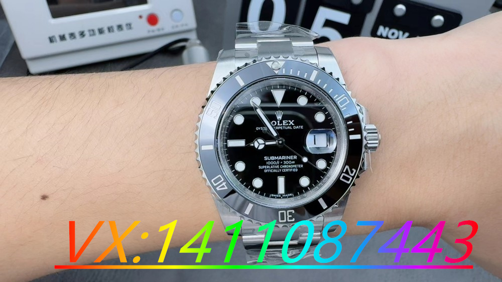 C廠勞力士黑水鬼3135機(jī)芯好還是3235機(jī)芯？