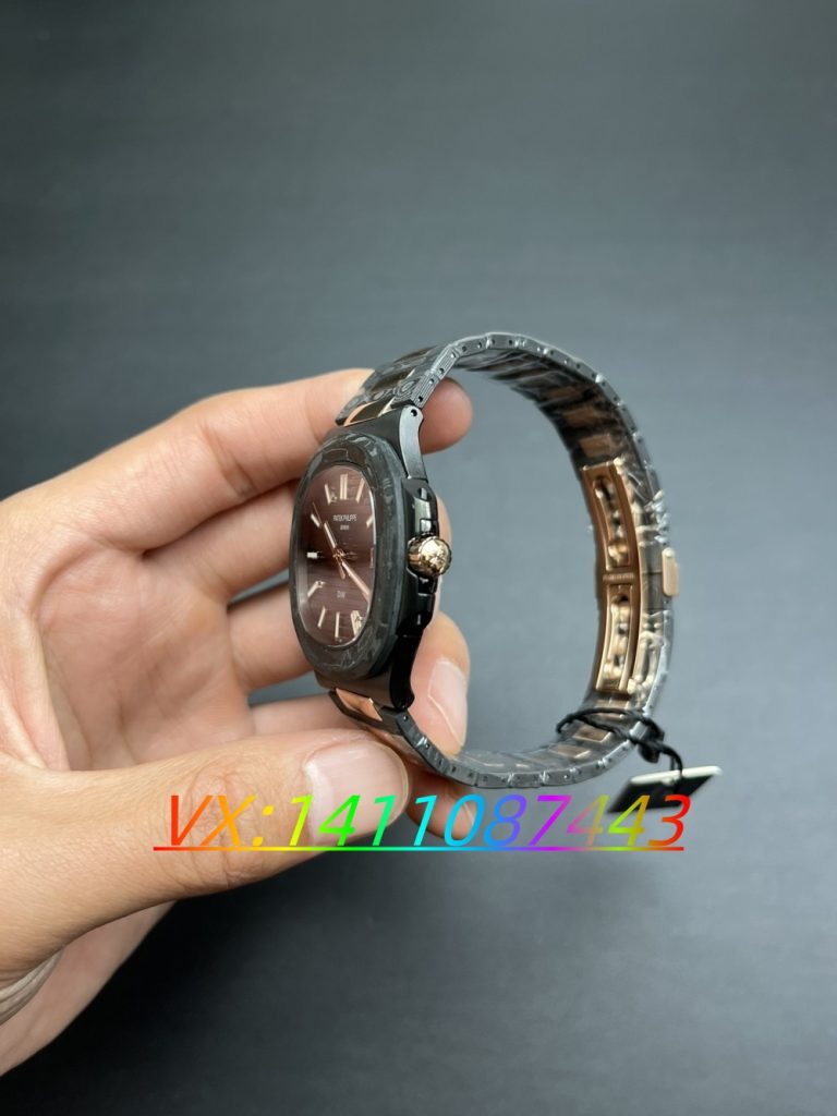 DIW百達(dá)翡麗碳纖維鸚鵡螺5711改裝表實(shí)拍測(cè)評(píng)?