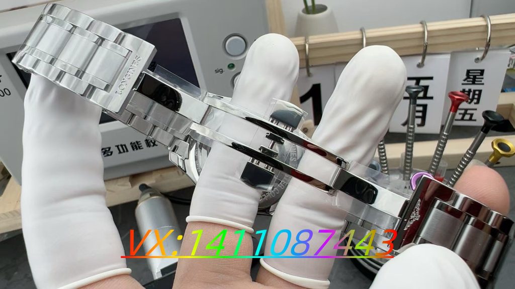 AF廠浪琴四針月相評測:做工細節(jié)與入手價值分析